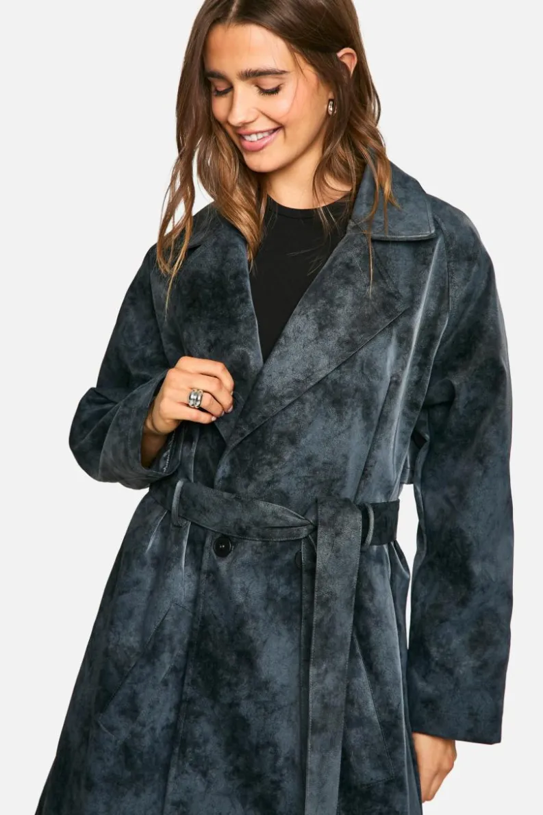 Up To 80% Off Winter Warmers|Trench Coats*boohoo Vintage Look Faux Leather Trench Coat grey