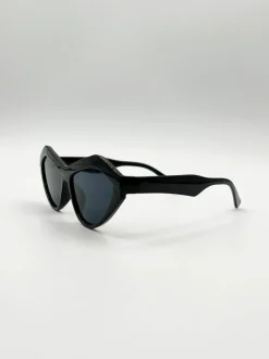 Sunglasses*SVNX Vintage Style Angular Sunglasses in Black