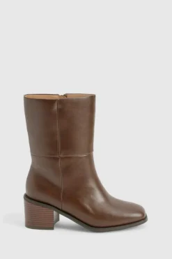 Chunky Boots|All Boots*boohoo Wide Fit Chunky Panel Detail Chelsea Boots brown