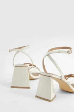 Heels*boohoo Wide Fit Flared Heel Crossover Sandals white