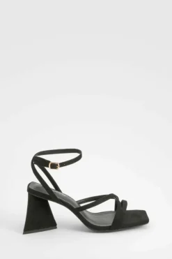 Heels*boohoo Wide Fit Flared Heel Crossover Sandals black