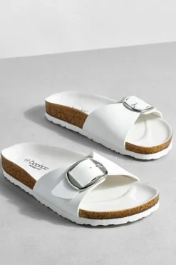 Sandals*boohoo Wide Fit Oversized Buckle Footbed Sliders white