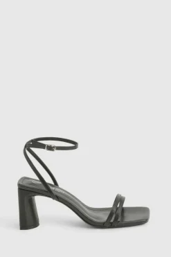 Heels*boohoo Wide Fit Square Double Strap Heels black