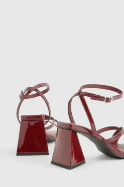 Heels*boohoo Wide Fit Vinyl Flared Heel Crossover Sandals oxblood