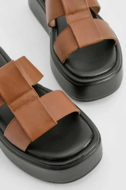 Sandals*boohoo Woven Slip On Flatform Sandals tan