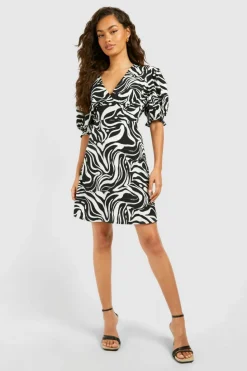 Smock Dresses*boohoo Zebra Puff Sleeve Smock Dress black